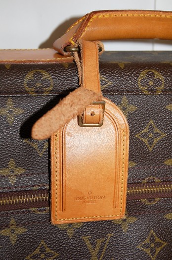 Excellent Louis Vuitton Monogram Portable Bandouliere Garment
