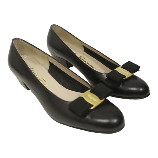 Ferragamo Vara Bow Pump Shoe, Size 6.5