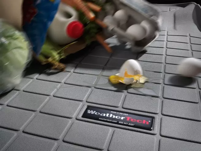 Egg Spill Cargo Liner