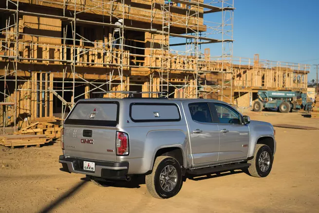 Leer  100RCC Commercial Truck Caps