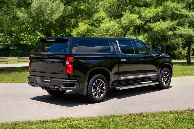 Leer Fiberglass Truck Caps