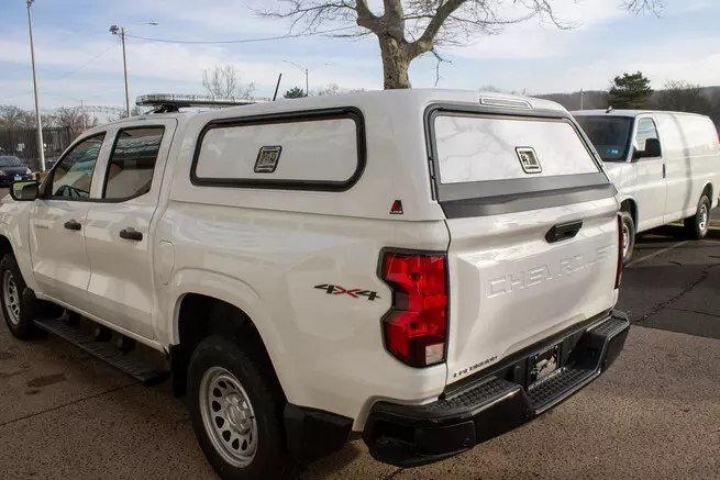 Leer Commercial Truck Caps