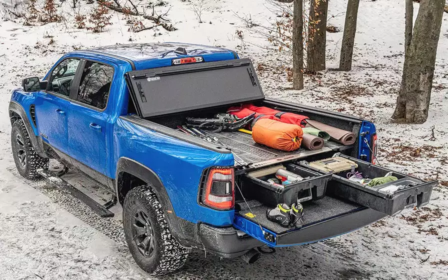 How to travel with rods with a tonneau cover