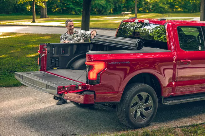 Revolver X4s Tonneau Cover