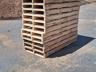 Used 32" x 68" (2-Way) Flush Pallet Projects.