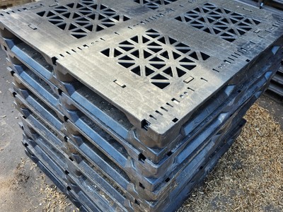 43" x 47" Used Plastic Pallets Projects.