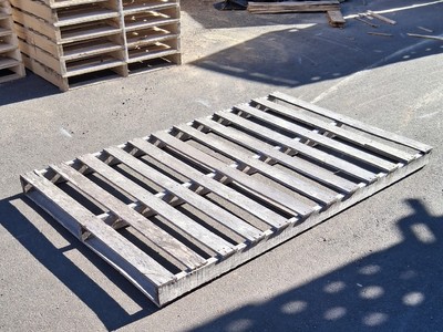 48" x 92" (2-Way) Flush Used Pallet Projects.