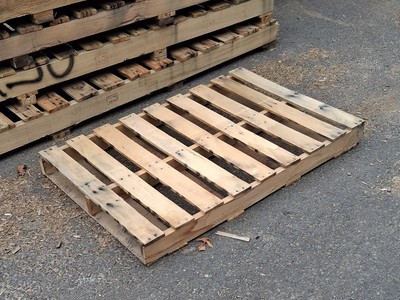 30" x 48" Used Pallets Projects.